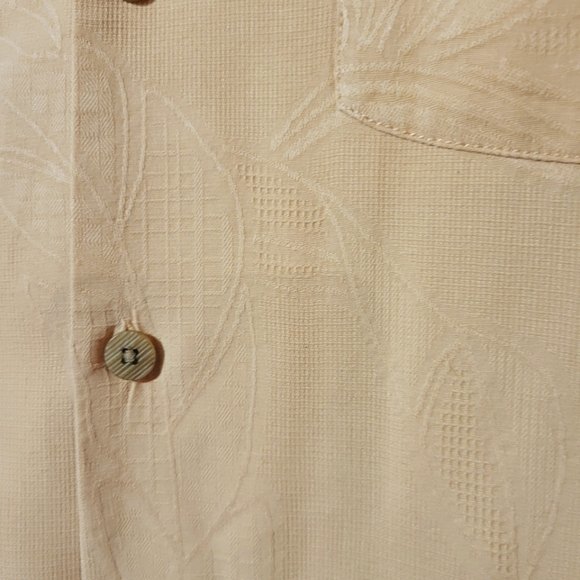 Tommy Bahama Original fit 100% silk Short sleeve Tone on tone design size XL - Picture 3 of 8